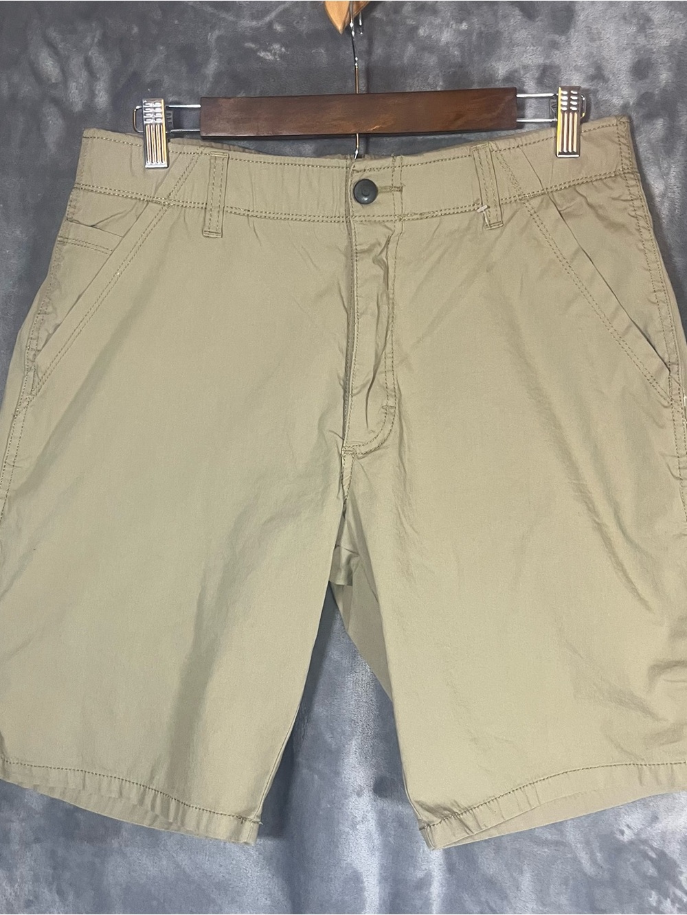 Wrangler Men's Tan Flat Front Shorts